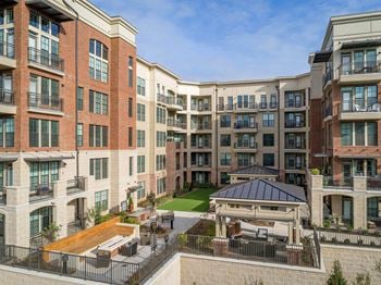 Outdoor entertaining greenspace